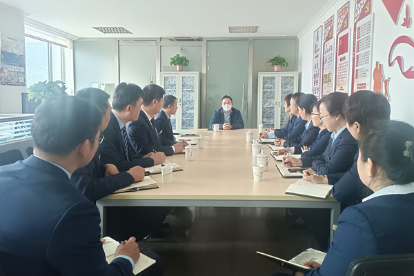 中土物業(yè)集團董事長熊新發(fā)一行到濰坊公司視察指導(dǎo)工作